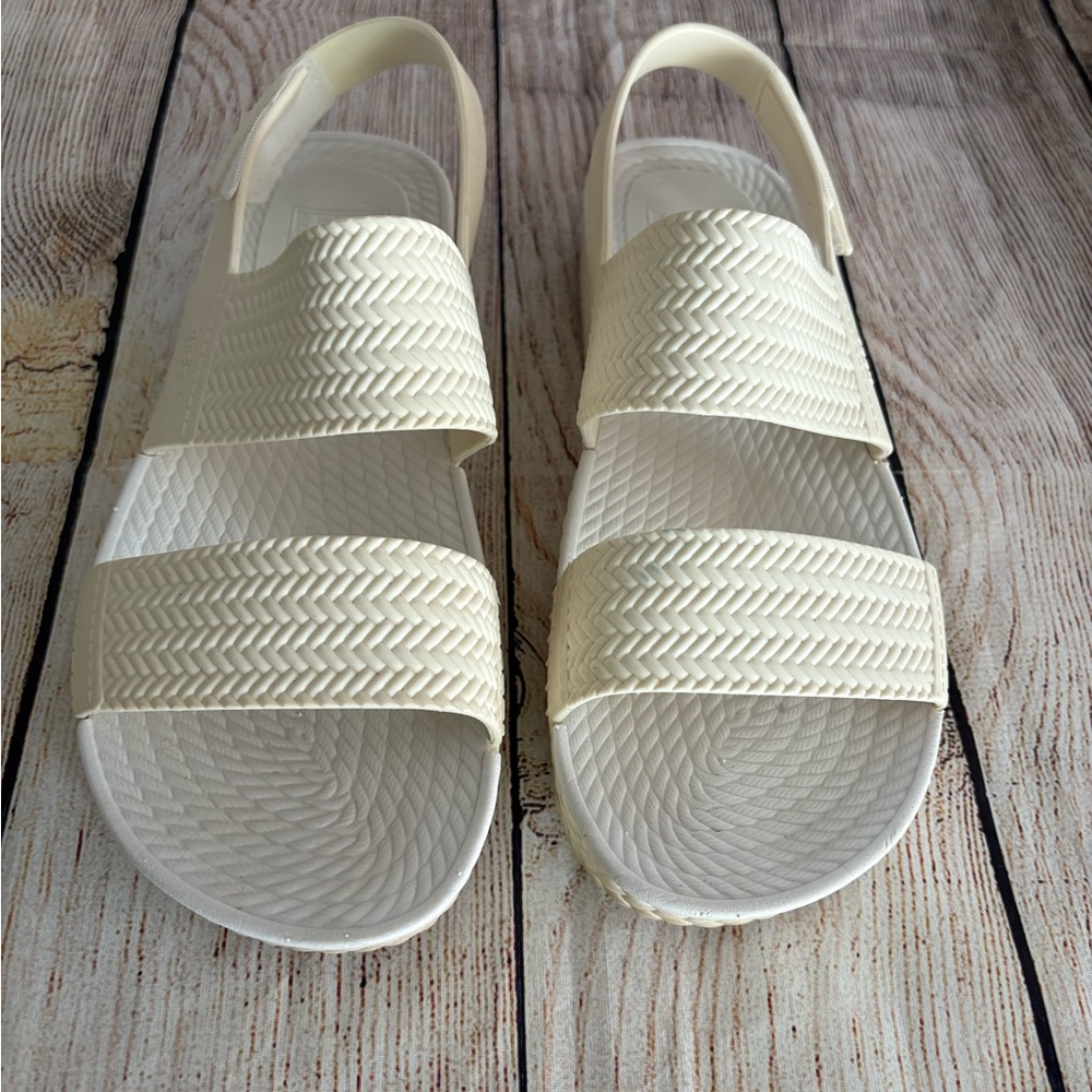 REEF WATER VISTA SANDAL SIZE 7